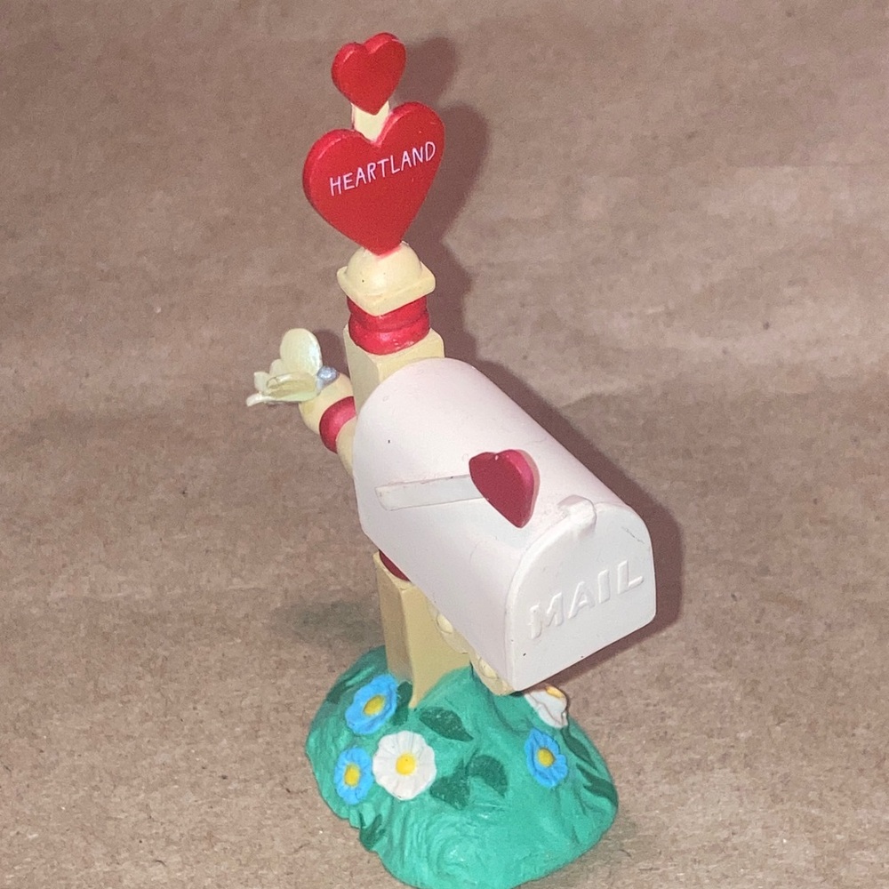 Hallmark 1993 Merry Minature Valentine Mailbox with Hearts